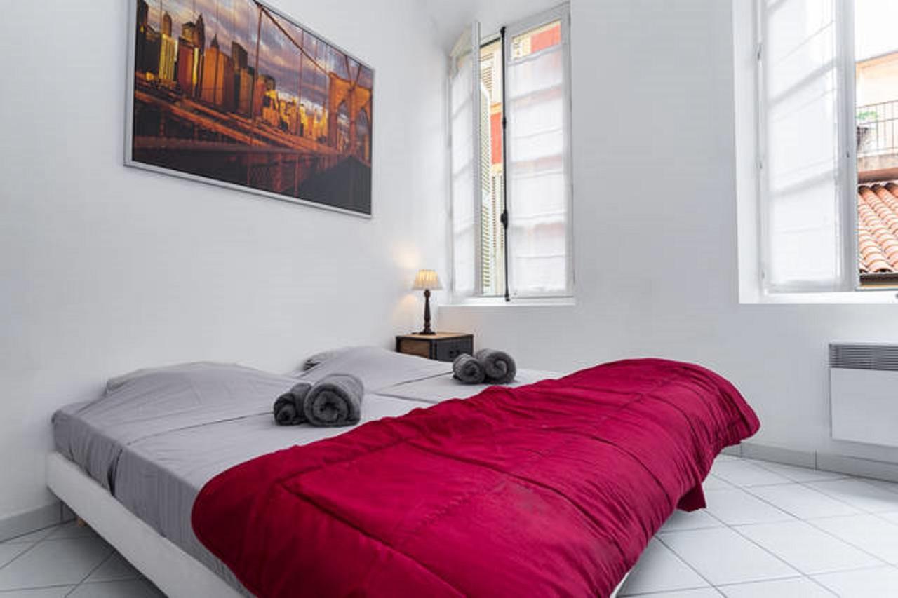 Ste Reparate F4 Moderne, Design, Place Rossetti, Heart Old Town Appartement
