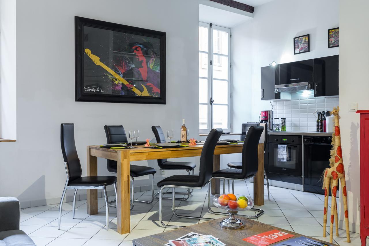 Ste Reparate F4 Moderne, Design, Place Rossetti, Heart Old Town Nice