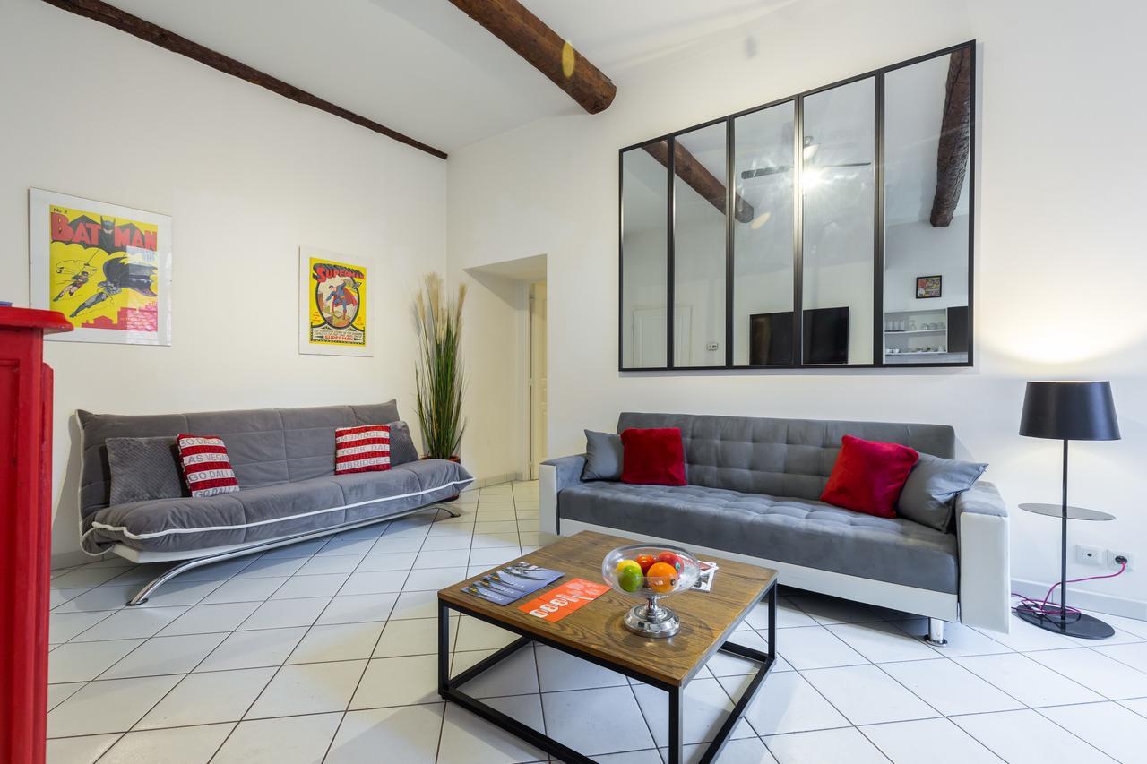 Ste Reparate F4 Moderne, Design, Place Rossetti, Heart Old Town *