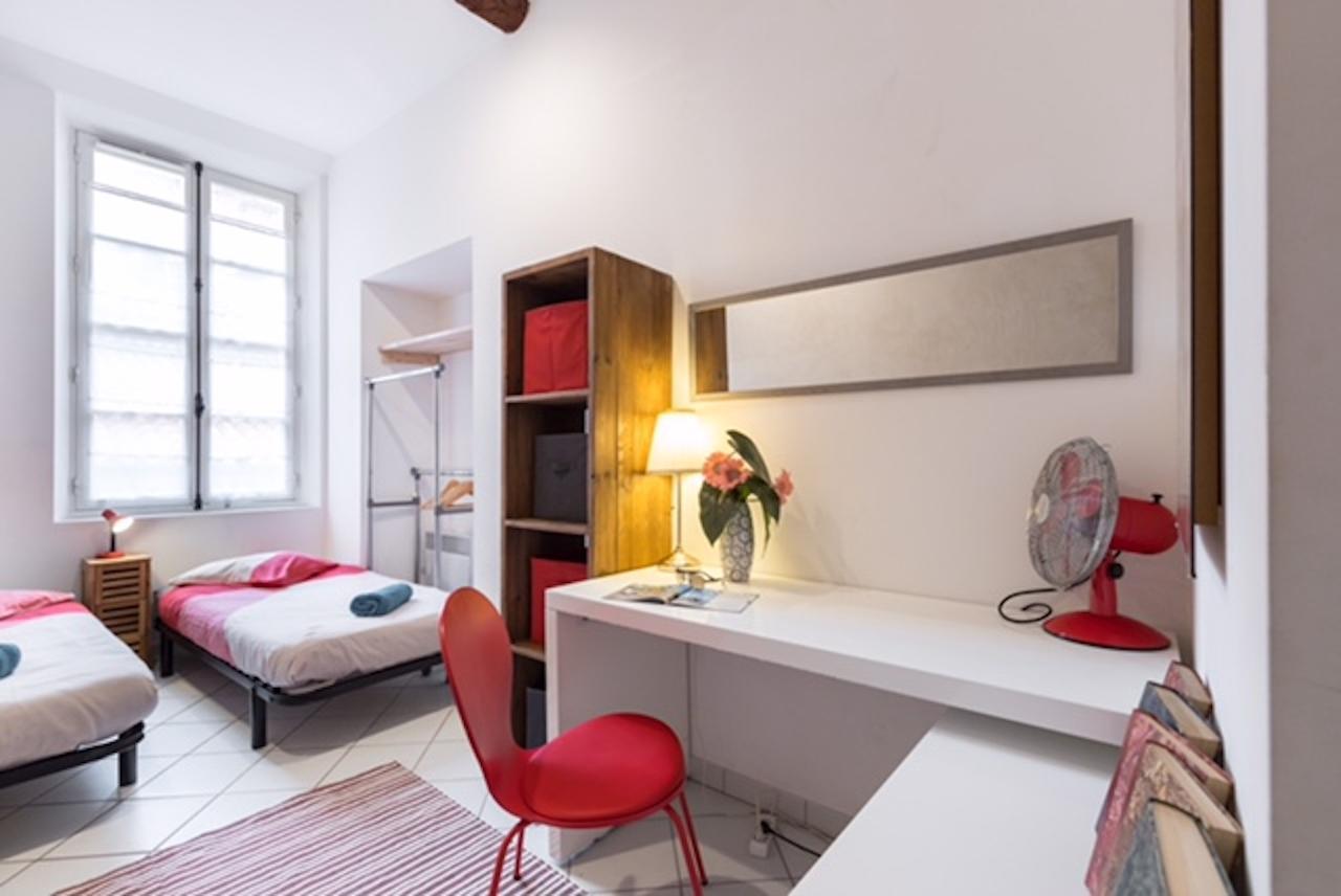 Appartement Ste Reparate F4 Moderne, Design, Place Rossetti, Heart Old Town *